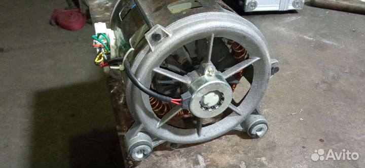 Двигататель стиральной машины