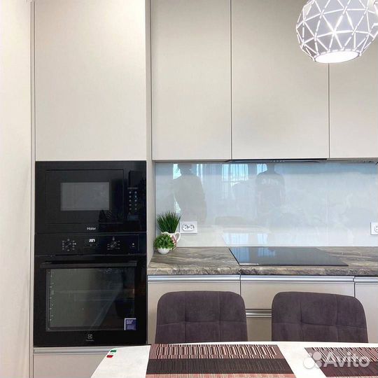 Кухонный гарнитур новый под ключ