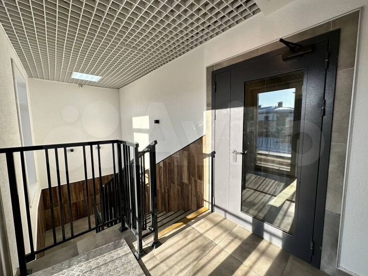 2-к. квартира, 57 м², 2/2 эт.