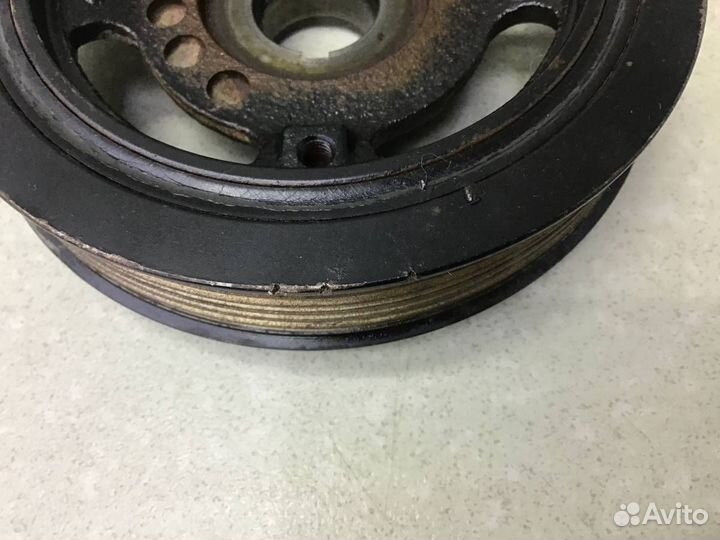 Шкив коленвала Renault Logan (2) 2014 123032660R