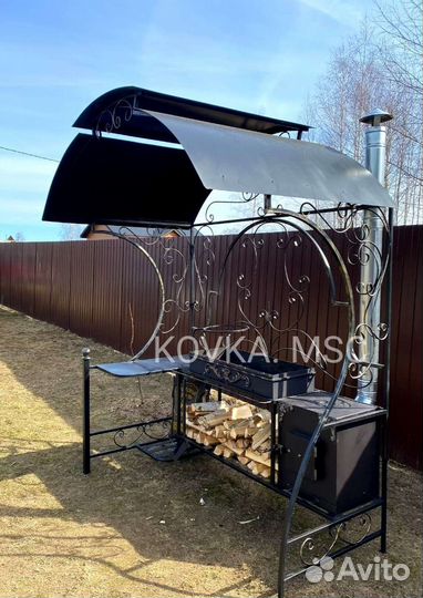 Мангал с крышей
