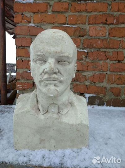 Бюст ленина