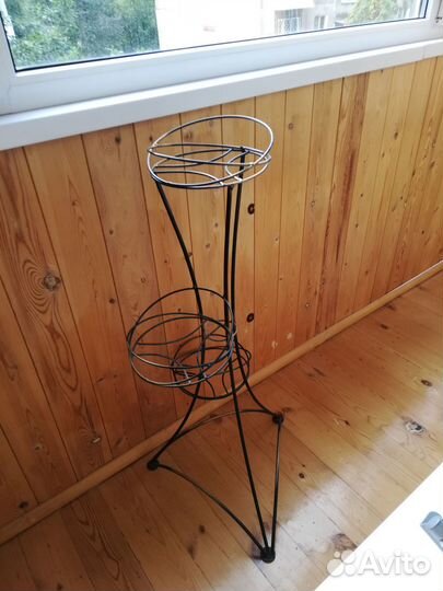 Продам подставку под цветы