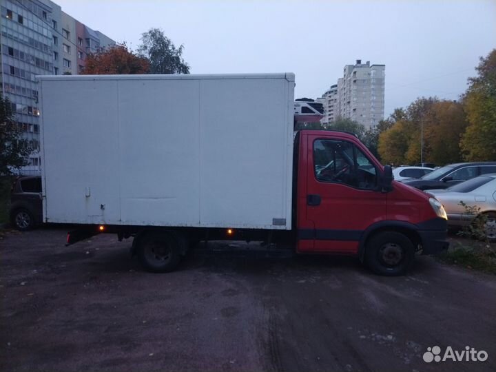 Водитель с личным грузовым автомобилем