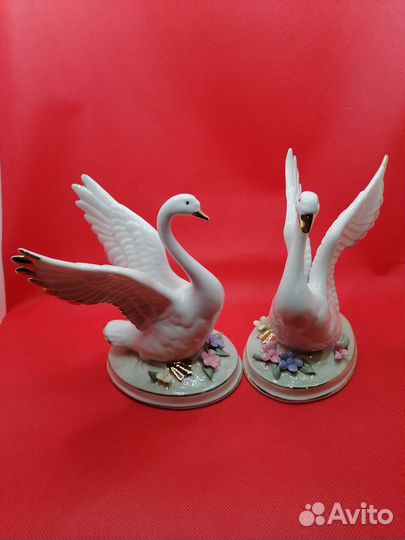 Статуэтка лебеди