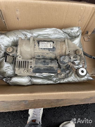 Компрессор пневмоподвески touareg 2008