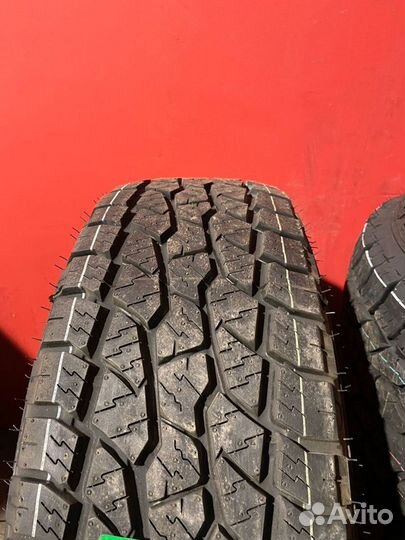 Triangle TR292 235/65 R17 104T