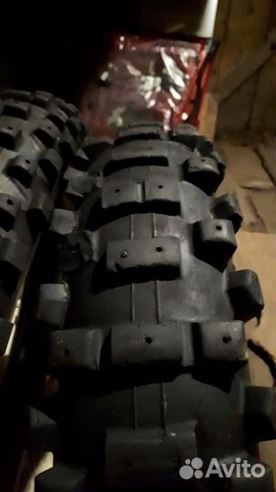 Шины Maxxis 21x19, под ошиповку дюбелями