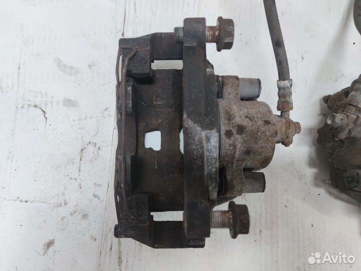 Суппорт тормозной передний Volkswagen tiguan 1