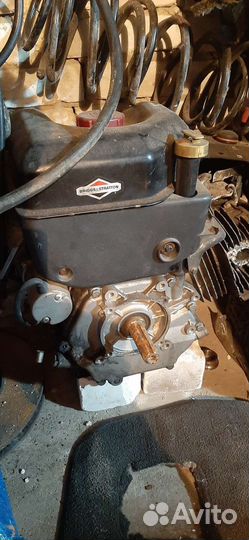 Двигатель Briggs Stratton 2100