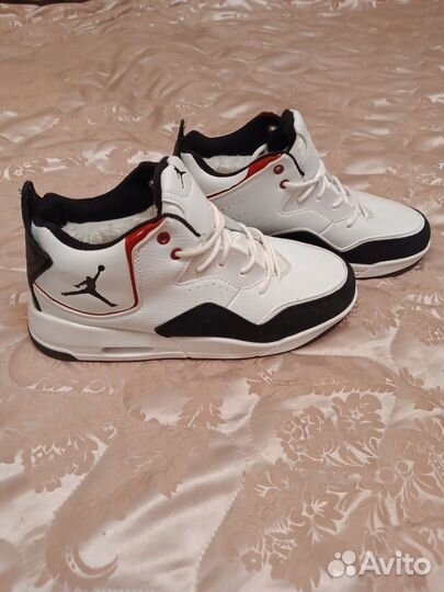 Мужские зимние кроссовки с мехом