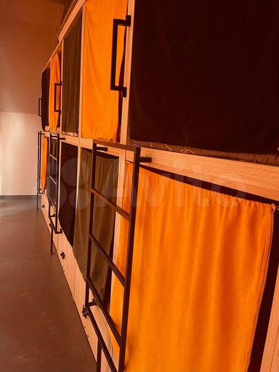 Комната 80 м², 2/2 эт.