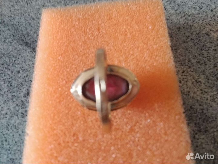 Золотое кольцо с александритом