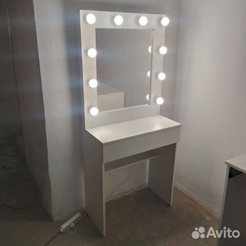 Туалетный столик. Гримерный стол. В наличии