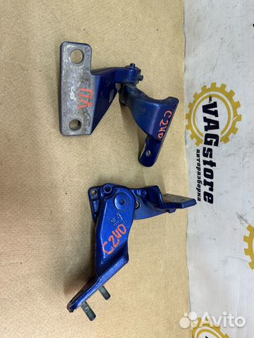 Петля двери левая Volkswagen New Beetle 2002