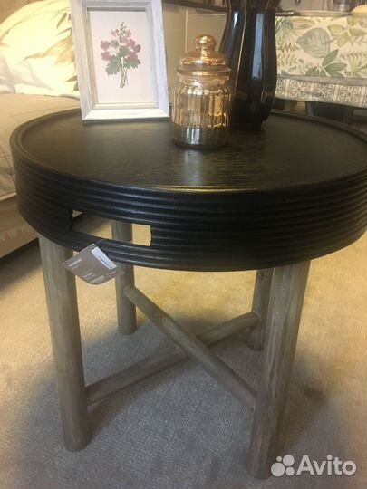 Деревянный столик новый Coincasa
