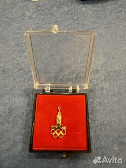 Значок Олимпиада 80 Bertoni