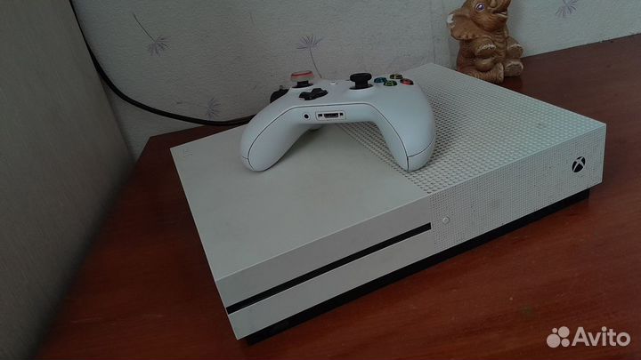 Игровая приставка Xbox one S