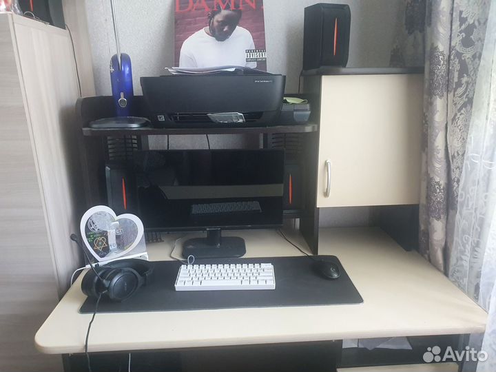 Компьютерный стол