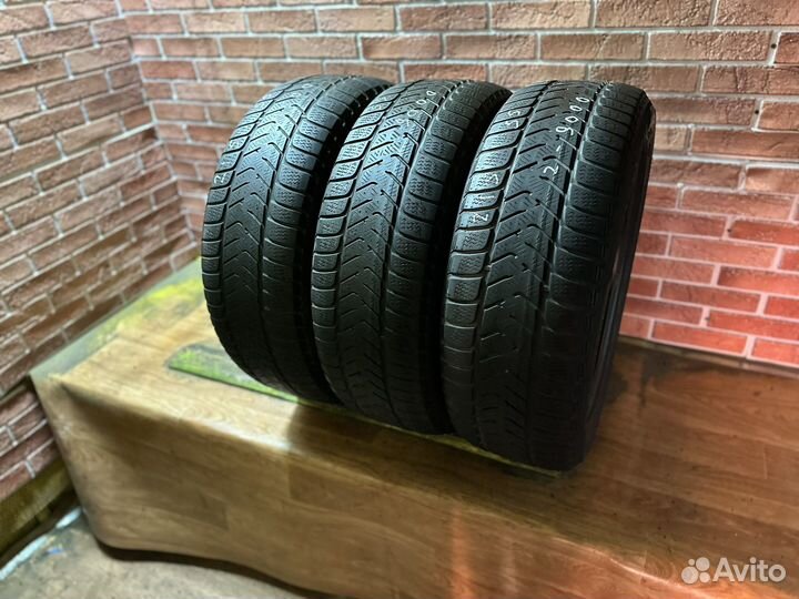 Pirelli Winter Sottozero 3 215/55 R18 99V