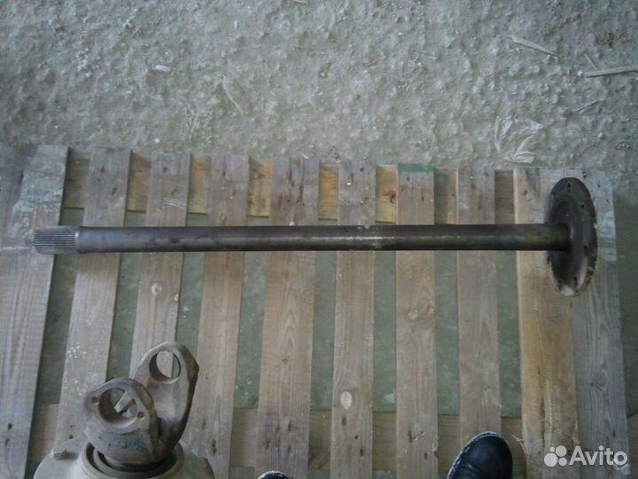 Фредлайнер редуктор, чулок, полуось