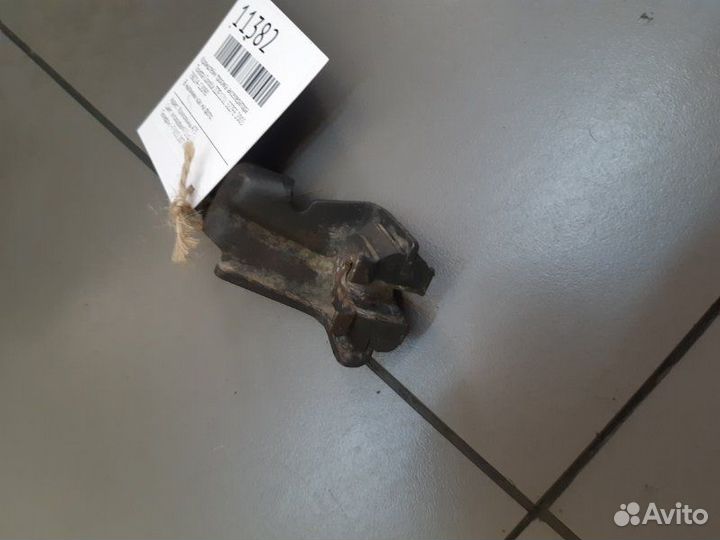 Кронштейн тросика акселератора Toyota Corolla