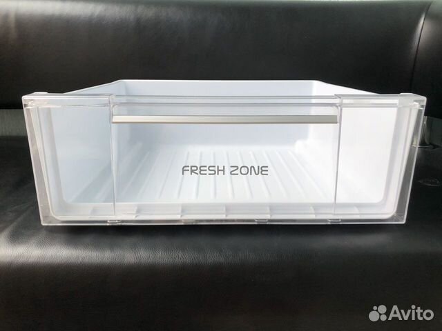 Ящики и полки холодильника Hotpoint Ariston