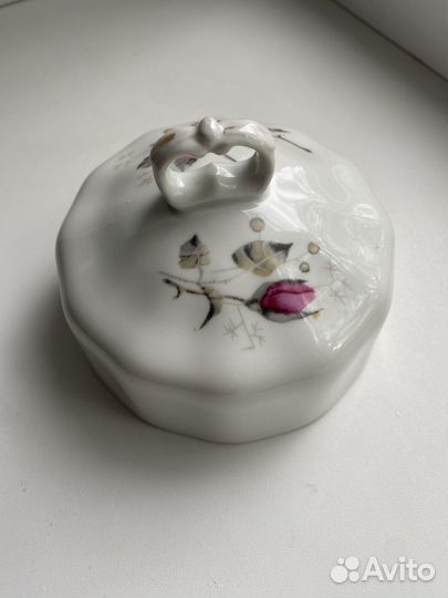 Посуда.Сервиз Каролина. Крышки масленки и чайника