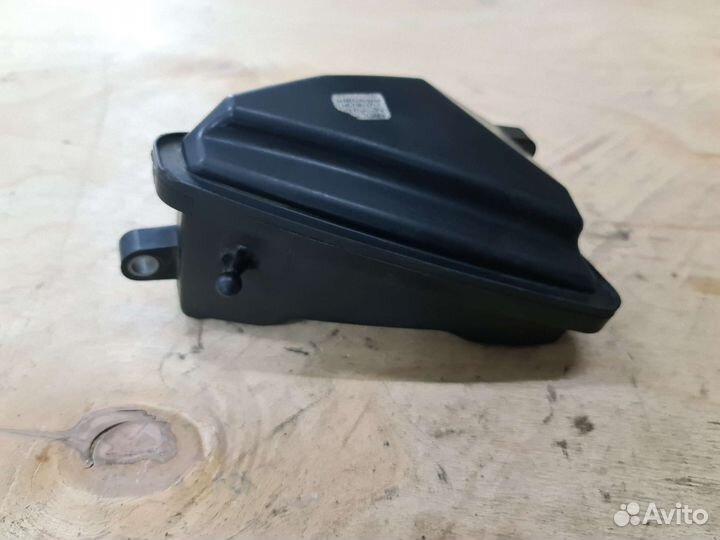 Резонатор воздушного фильтра Mercedes CLS218 OM642