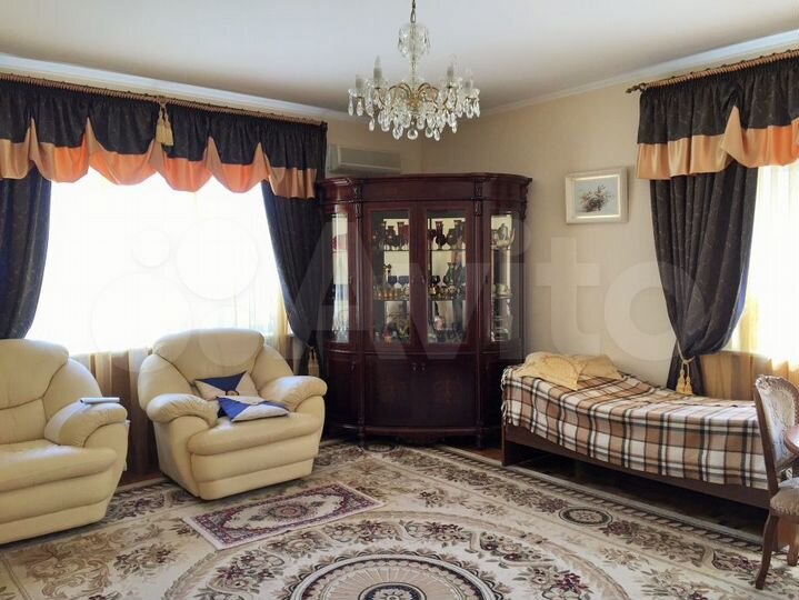 2-к. квартира, 105 м², 2/9 эт.