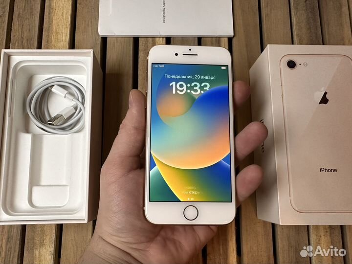 iPhone 8, 64 ГБ