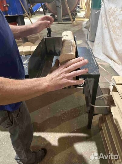 Топливные брикеты из опилок T 891