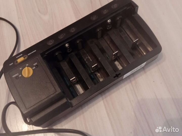 Зарядное устройство, блок для батареек кроновых