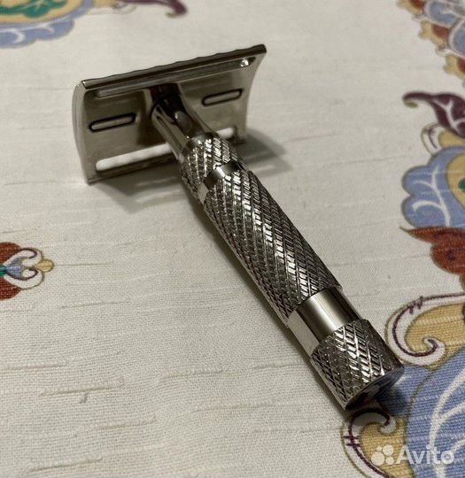 Бритвенный станок The Phoenix Prismatic