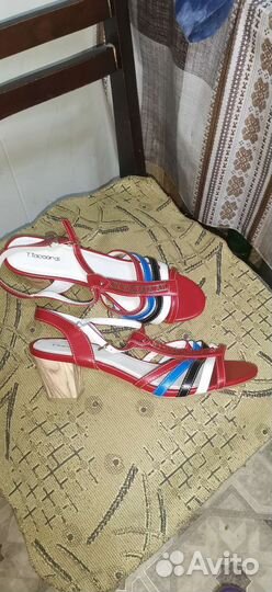 Босоножки новые 40р