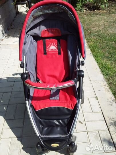 Прогулочная коляска