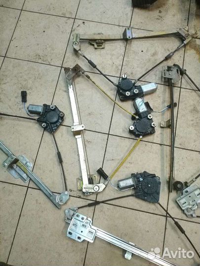 Электростеклоподъемник. нива шевролет. 2123
