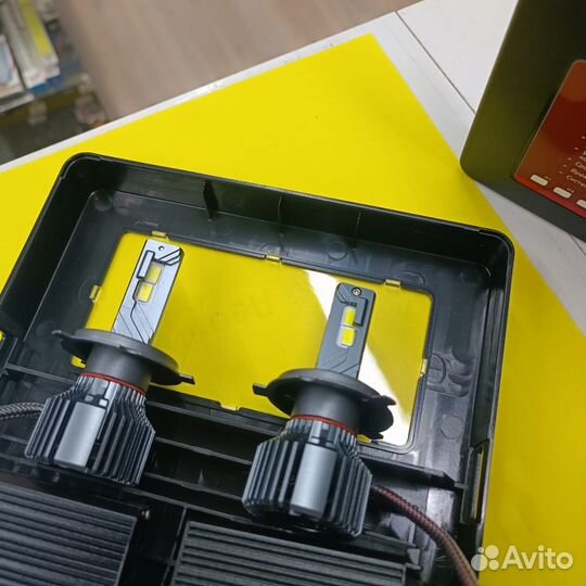 Светодиодные LED автолампы H4 130W 13000LM 6500K с