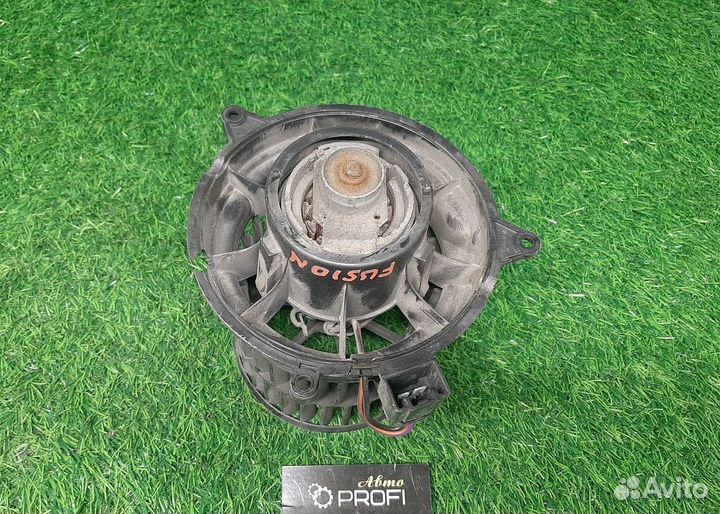 В наличии: Моторчик отопителя для Ford Fusion 1