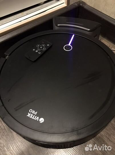 Робот пылесос Vitek VT-1802