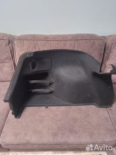 Обшивка багажника левая