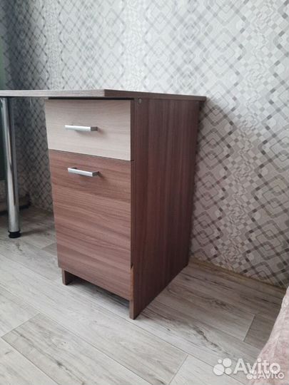 Письменный стол