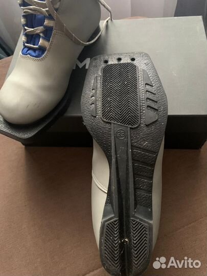 Лыжные ботинки