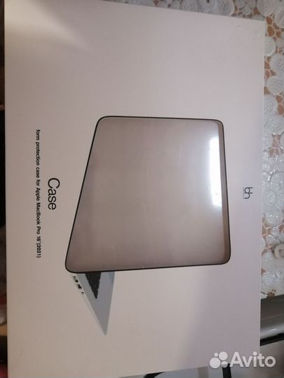 Чехлы-кейсы для MacBook