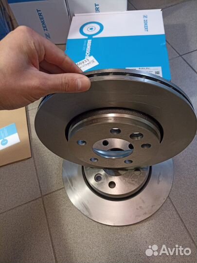 Диск тормозной задний Volkswagen Transporter T5