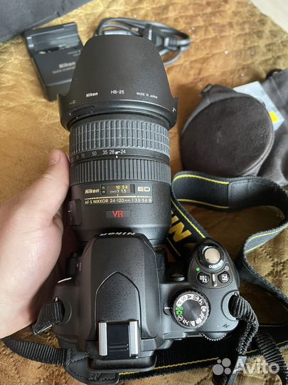Зеркальный фотоаппарат nikon d60 с обьективом