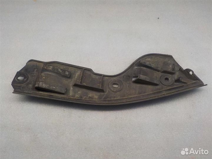 Кронштейн заднего бампера левый Volkswagen Touare