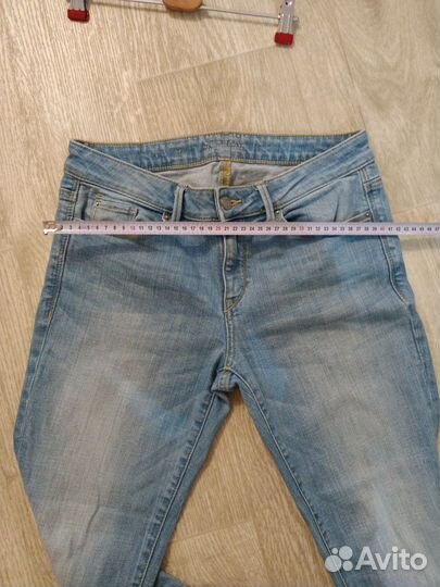 Джинсы esprit 44 р