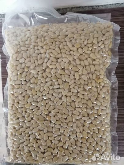 Кедровый орех очищенный с Алтая ядро в вакууме