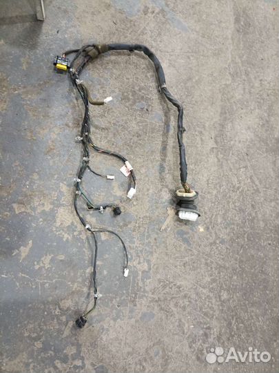 Проводка передней левой двери SsangYong Kyron